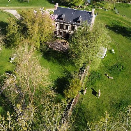 Le Petit Manoir De La Vernelle Bed & Breakfast Fourmetot Bagian luar foto
