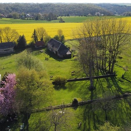 Le Petit Manoir De La Vernelle Bed & Breakfast Fourmetot Bagian luar foto