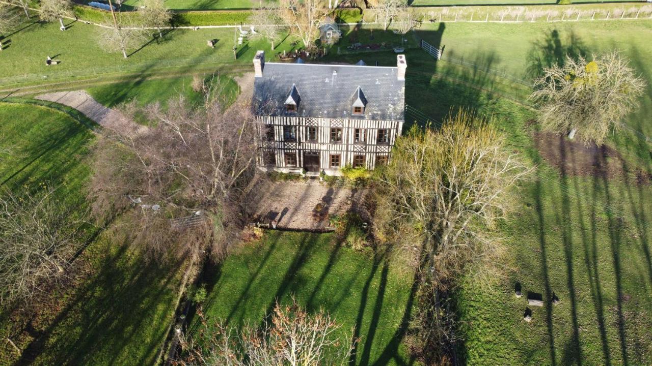 Le Petit Manoir De La Vernelle Bed & Breakfast Fourmetot Bagian luar foto