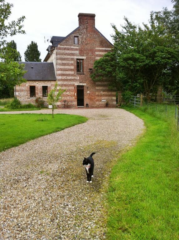 Le Petit Manoir De La Vernelle Bed & Breakfast Fourmetot Bagian luar foto