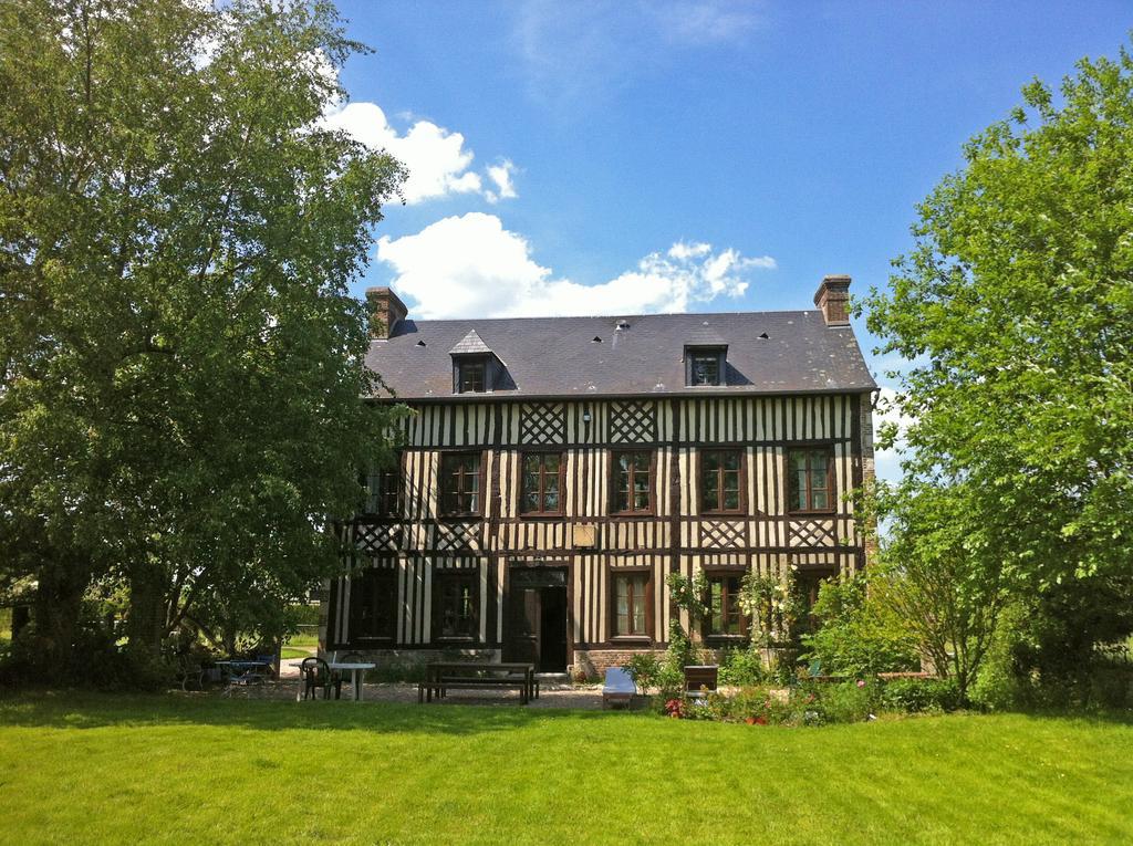 Le Petit Manoir De La Vernelle Bed & Breakfast Fourmetot Bagian luar foto