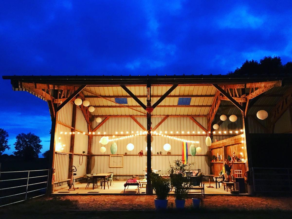 Le Petit Manoir De La Vernelle Bed & Breakfast Fourmetot Bagian luar foto
